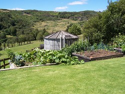 Raised garden beds are recommended by the author for all around healthier plants. (Photo: melodi2/morguefile.com)