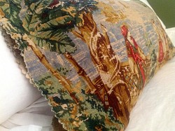 This is the easy-sew pillow cover that I mentioned first.