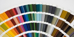 Get beyond the fan deck with an online color selection tool. (Photo: Peter Huys/sxc.hu)