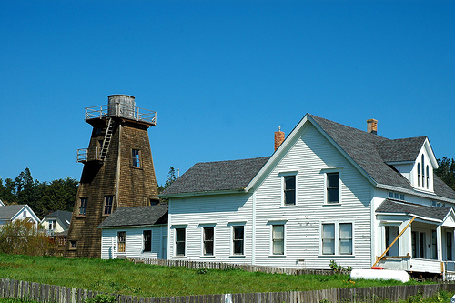 A house in Mendocino County. Photo by Clinton Steeds/Flickr.
