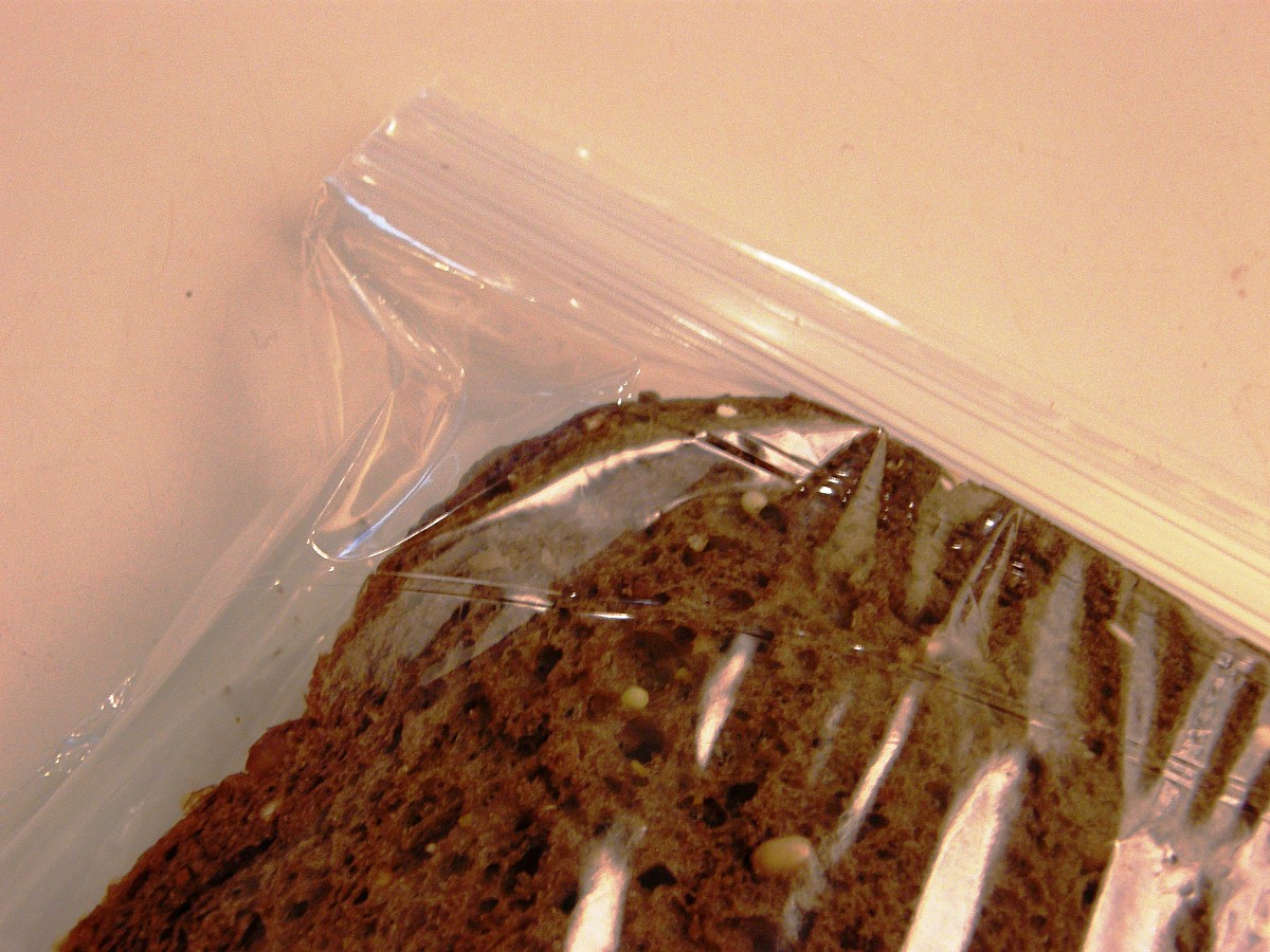 Here are 15 ways to re-use plastic zipper baggies. (Photo: kevinrosseel/morguefile.com)