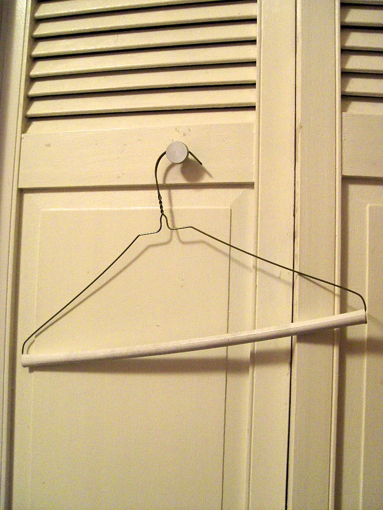 This hanger has so many uses; there's no reason to relegate it to the landfill. --Adam