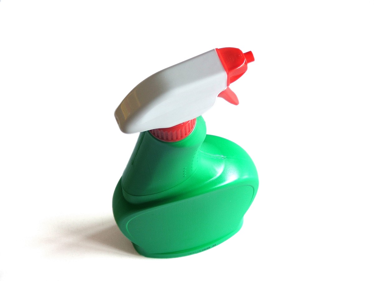 spray bottle
