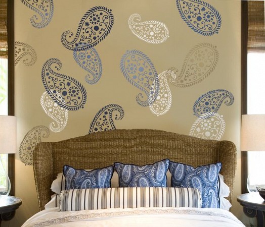 Photo: A wall painted by the author, Kass Wilson of Wallstreat Studio, via Hometalk.com.