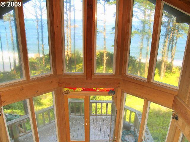 Do you want to buy this house on the Oregon Coast? I do, too. But in order to do it, you'll need a real estate agent. (Photo: Gold Beach Real Estate/Flickr)