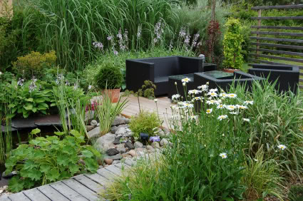 Backyard garden lounge