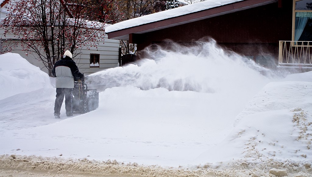 Snow blower by Kurt Bauschardt/Wikimedia Commons Snow blower by Kurt Bauschardt/Wikimedia Commons
