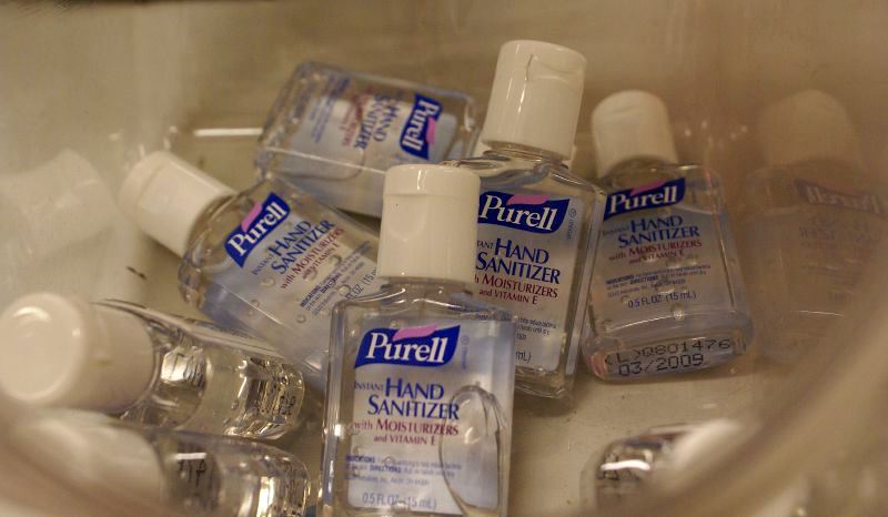 Liquid hand sanitizer Valerie Everett / flickr Liquid hand sanitizer Valerie Everett / flickr