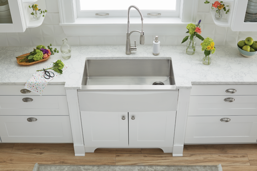 Interchangeable apron farmhouse sink in Glacier/Courtesy of Elkay Interchangeable apron farmhouse sink in Glacier/Courtesy of Elkay