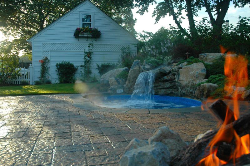 Deck & Patio Company/Hometalk.com Deck & Patio Company/Hometalk.com