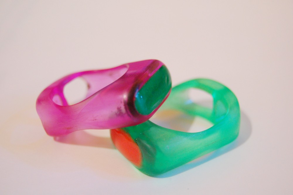 Photo: MetalsAndThread/Etsy.