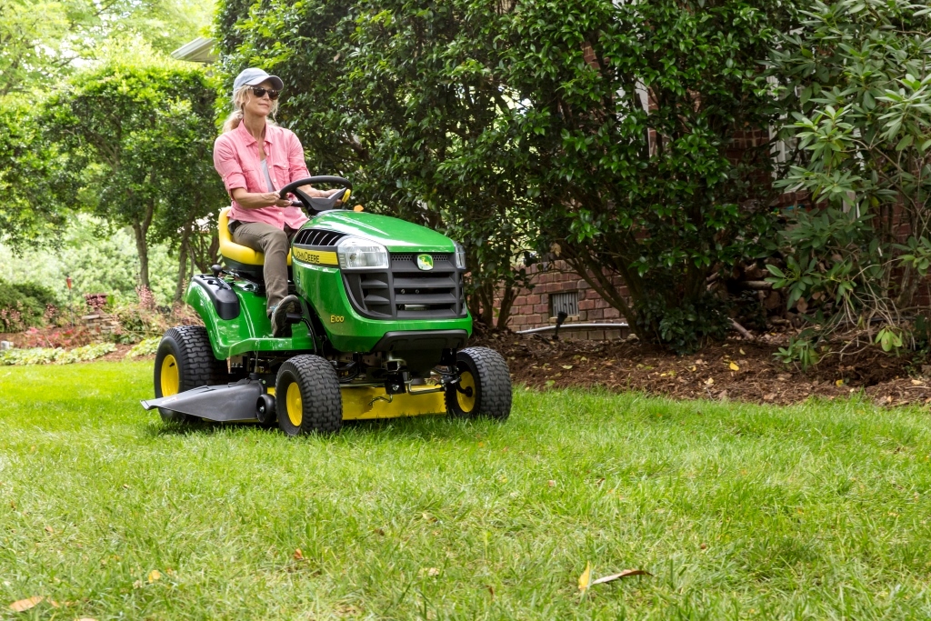 Lawn tractor JD100 series/courtesy of John Deere Lawn tractor JD100 series/courtesy of John Deere