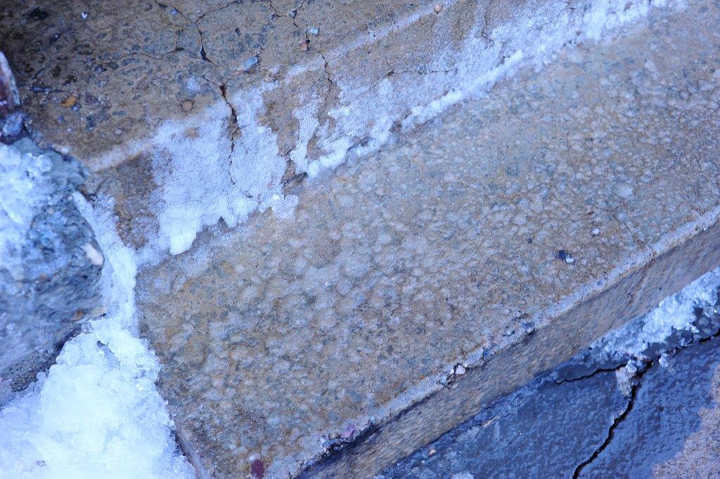 Icy front steps by Nate Grigg/flickr Icy front steps by Nate Grigg/flickr