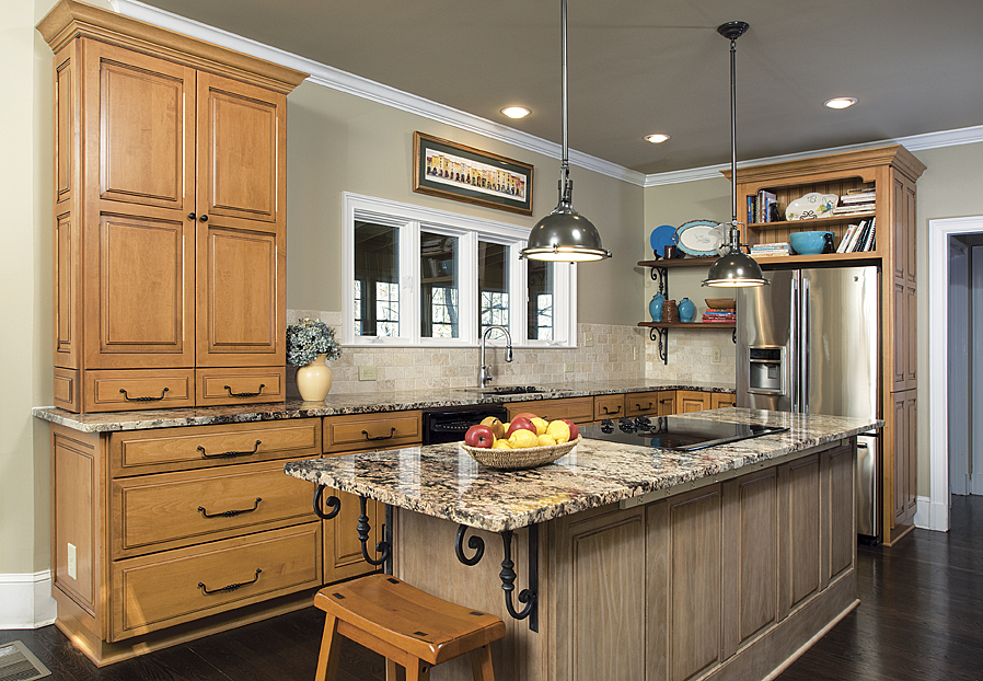 French country kitchen and photo by Authentic Living Interiors via Hometalk.com.
