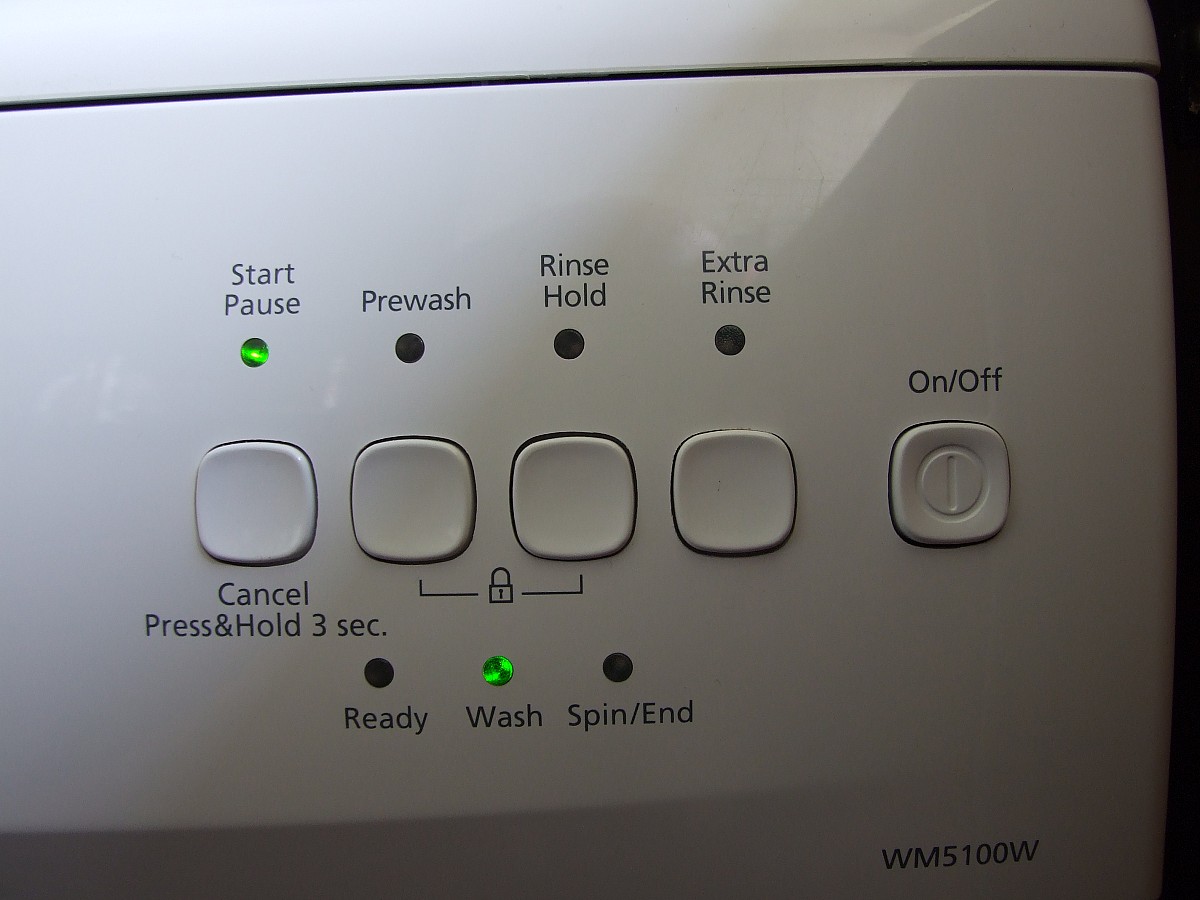 washer controls Rogan Josh/morgueFile  