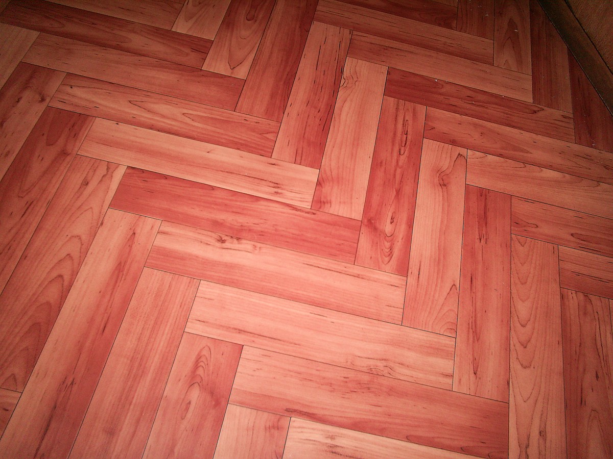 Wood-look linoleum by Ruslan V. Albitsky/Wikimedia Creative Commons 