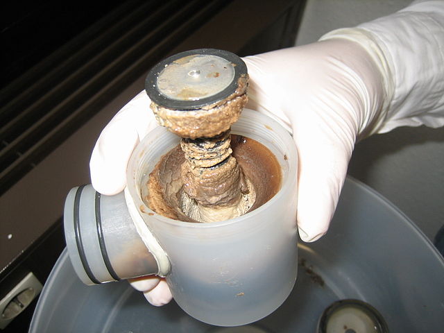 Plumbing repair SuSanA Secretariat / CC BY (https://creativecommons.org/licenses/by/2.0) Plumbing repair SuSanA Secretariat / CC BY (https://creativecommons.org/licenses/by/2.0)