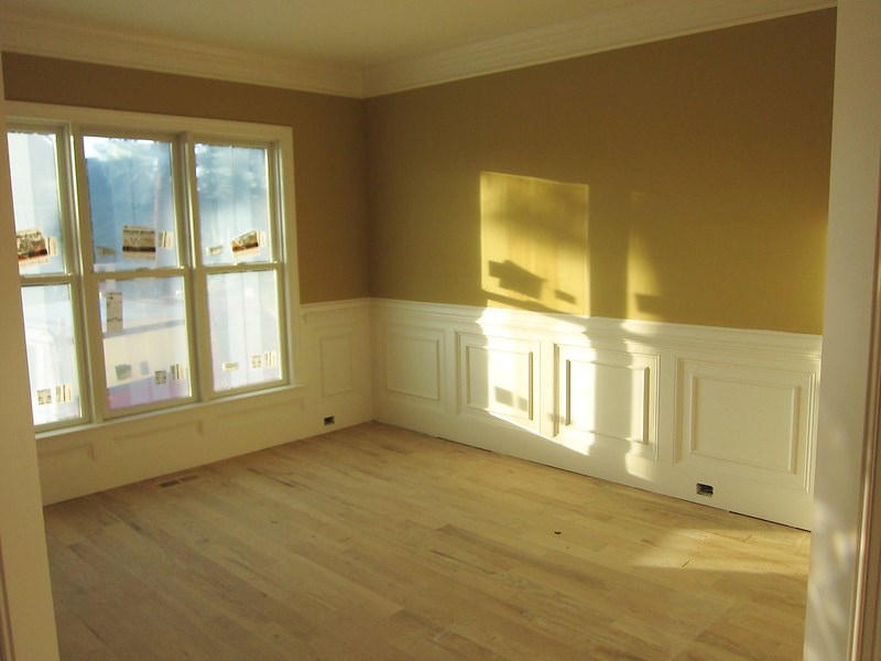 Gold painted room  Jesus Rodriguez / flickr  