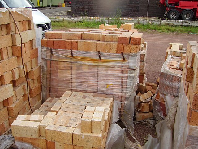 Richard Webb / Fire bricks / Wikimedia Richard Webb / Fire bricks / Wikimedia