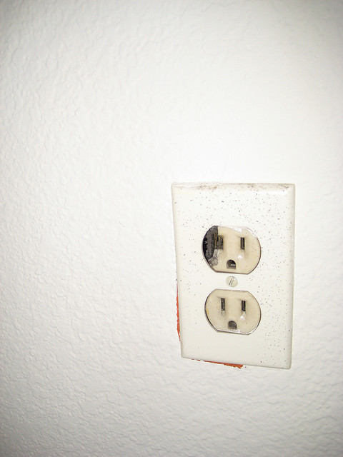 can a handyman do electrical work?