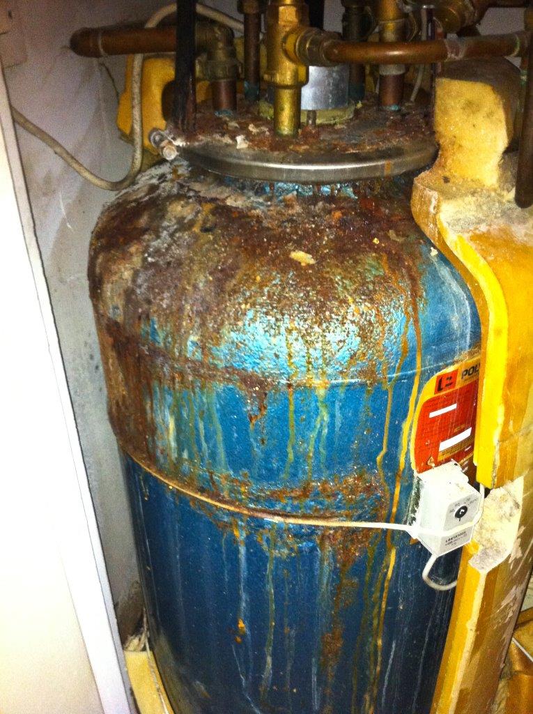Water heater needs replacement / secretlondon123 / flickr   