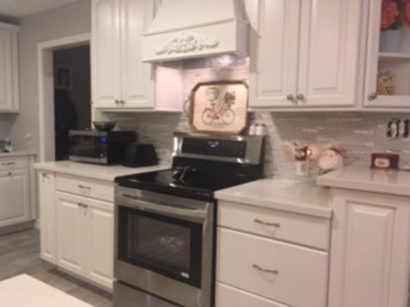 Modern tile backsplash Modern tile backsplash